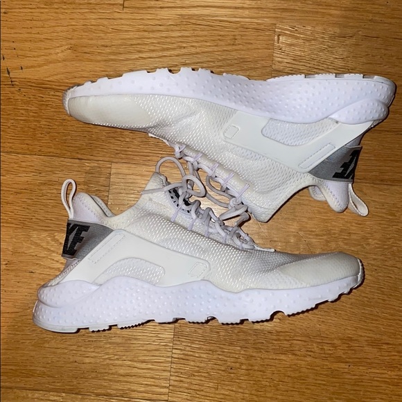 Nike Shoes - Nike Huraches